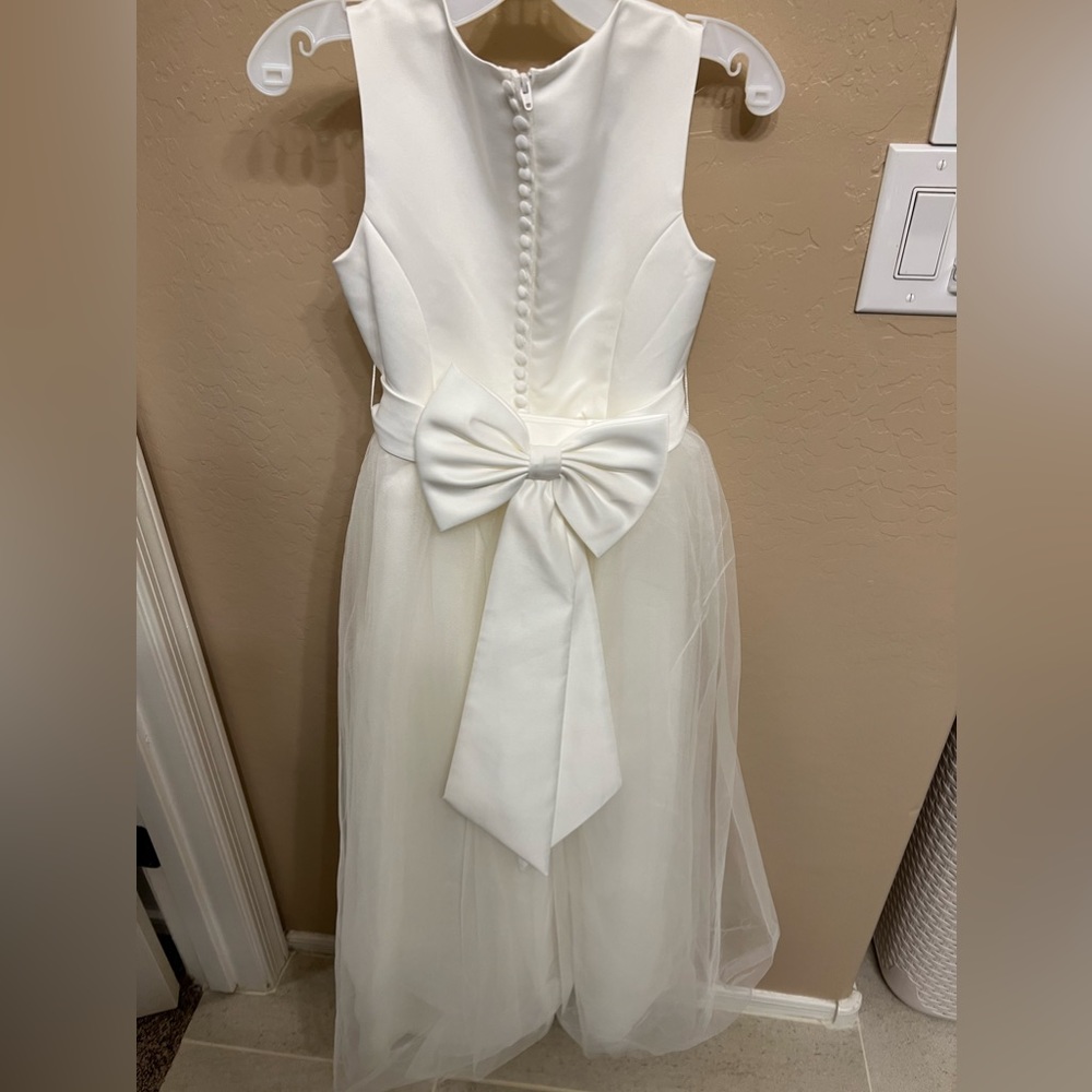 Girls white flower girl dress